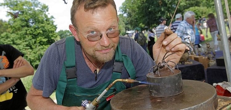 Flachsmarkt rund um Burg Linn