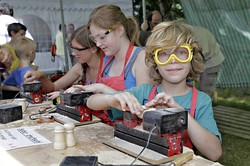 Flachsmarkt rund um Burg Linn