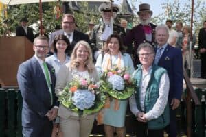 Eröffnung mit Schirmherrnin  Janine Kirchmair und den Wahlefeld-Plaketten-Trägern Carmen Pelmter, Hans-Peter Lenzen